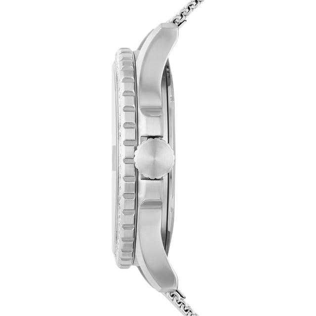 This Fossil Fb-01 Analogue Watch for Women is the perfect timepiece to wear or to gift. It's Silver 36 mm Oval case combined with the comfortable Silver Stainless steel watch band will ensure you enjoy this stunning timepiece without any compromise. Operated by a high quality Quartz movement and water resistant to 10 bars, your watch will keep ticking. This elegant, fashionable watch set with beautiful stones is a perfect gift for New Year, birthday,valentine's day and so on -The watch has a Calendar function: Date, Luminous Hands High quality 19 cm length and 17 mm width Silver Stainless steel strap with a Fold over clasp Case diameter: 36 mm,case thickness: 9 mm, case colour: Silver and dial colour: Mother of pearl