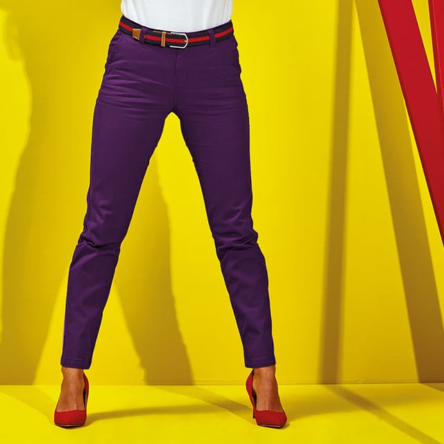 Womens classic fit chinos in a soft fabric finish. Zip fly with button fastening at waist. Belt loops. Two pockets to the side and two non-functional back pockets for styling. Sizing: XS: 8, S: 10, M: 12, L: 14, XL: 16, 2XL: 18.