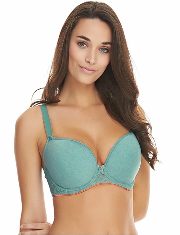Everyday lingerie has had a makeover with the new Freya Deco Fuse range. Supportive, smooth and beautiful- this range has it all.  Moulded cups with light padding, Plunging neckline for added wow-factor, Smoothing features for the perfect silhouette, Adorned with delicate floral lace to add a little luxury into everyday wear, Finished with a dainty bow and contrasting edging, Fully adjustable straps with J-hook to convert into a racer back, 3 row 2 hook and eye fastening, Matching co-ordinates available, Listed in UK sizes.   Moulded Plunge Bra
