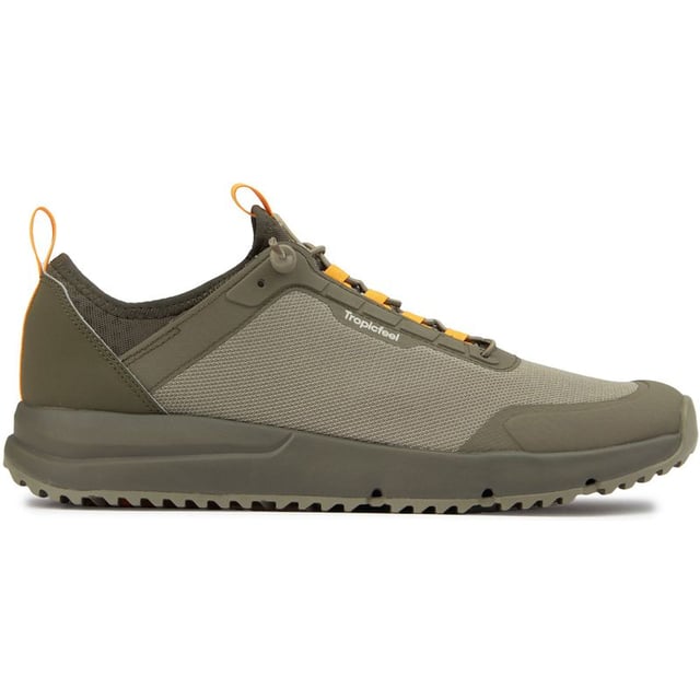 Viaja por el mundo o explora la naturaleza de tu zona con las zapatillas Tropicfeel All-Terrain, confeccionadas con poliéster reciclado y suelas de goma duraderas. Estas zapatillas, aptas para el agua y de secado rápido, cuentan con un diseño sin cordones y plantillas extraíbles para mayor comodidad. Perfectas para los aventureros con conciencia ecológica, funcionan tanto en tierra como en el agua, y encarnan tanto el estilo como el compromiso con la sostenibilidad.