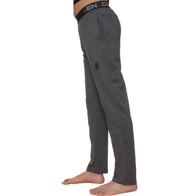 These Regular fit EZLP585 Lounge pants feature 2 side pockets with elasticated waist for comfort, cotton blend for superior comfort, minimal design for classy look.