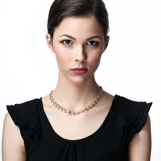 This dazzling Necklace for Women from Orphelia  is the perfect gift to spoil yourself or a loved one. The Necklace is made out of 925 Sterling Silver, colored Silver/Rose at Length: 43 cm weighing in at 30.1 grams. The Orphelia Women's 925 Sterling Silver Necklace - Silver/Rose ZK-7212 is delivered in a stunning gift box and carries a two year warranty.