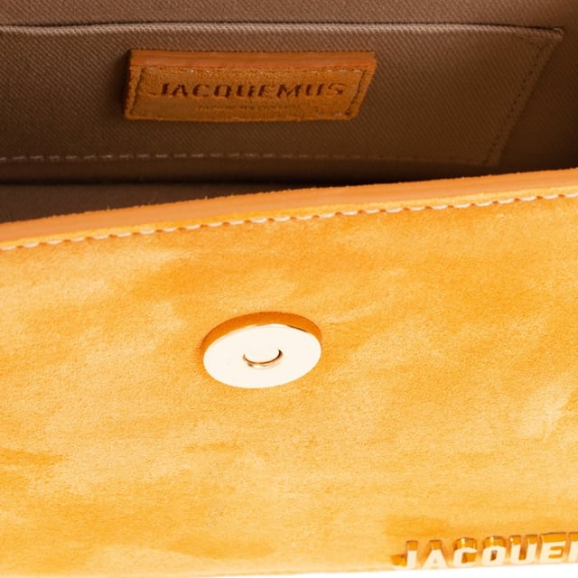 This Bag from Jacquemus is the perfect accessory for those who want to add a classic touch to their everyday look, Jacquemus Orange Bag, Clasp Closure, Made In Italy, 100% Leather, Plain Orange Bag, The Chiquito Moyen Bag, Small Bag
