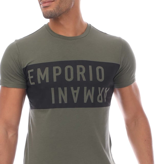 Mens Emporio Armani Crewneck T- Shirt in green black.- Round collar.- Short sleeves.- Printed bold logo.- Regular fit.- 100% Cotton.- Ref: 21181847644884