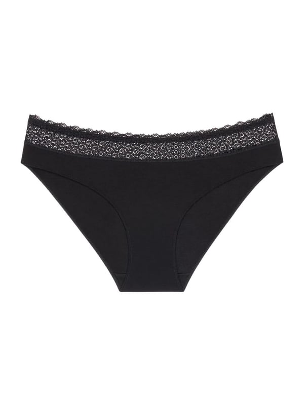 Sloggi Feel of Modal Tai Brief with supersoft, breathable material for a smooth look. This product is machine washable.