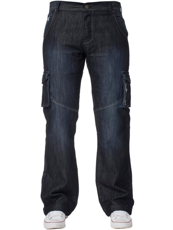 Kruze Mens Designer Cargo Combat Multi Pocket Denim Jeans. 7 bolsillos incluyendo moneda, bolsillos laterales. Los bolsillos traseros y laterales están asegurados con cierre de botón. Costuras de contraste, pinza ajustable en la parte posterior. Interruptor ajustable a los dobladillos. Ideal para ropa casual y de trabajo. Botón de cierre de mosca. Botones y remaches de marca.