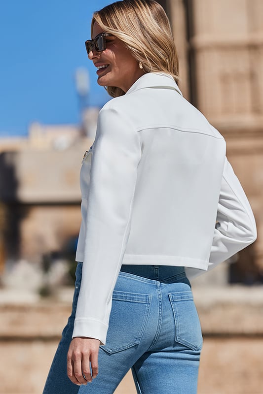 Your new go-to layer
Cut for a chic boxy fit
Elevated with luxe gold buttons
Statement patch pocket detail
The perfect cropped length
Style with midi skirts or wide-leg trousers