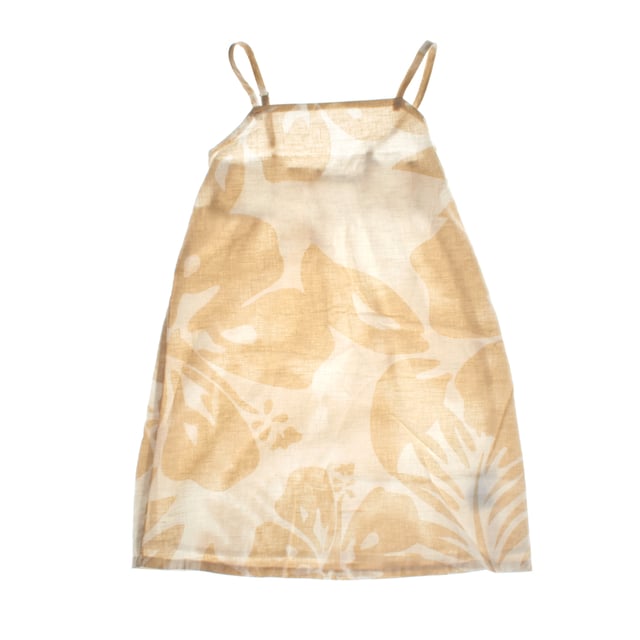 Este encantador vestido de lino para niñas combina estilo y comodidad con un diseño fresco y versátil. 

Presenta tirantes regulables que permiten un ajuste personalizado, asegurando un calce perfecto. 

La espalda cuenta con una abertura decorativa, que además es elástica, lo que le añade un toque moderno y funcional. 

Con un patrón plano y un diseño sencillo pero elegante, este vestido es ideal para los días cálidos, ofreciendo un look ligero y sofisticado para cualquier ocasión.
 Composición: Exterior: 55% Lino, 45% Algodón; Interior: 100% Algodón
 Cuidados:
- Lavar a máquina en agua fría  y ciclo delicado.
- Usar detergentes suaves.
- Usar secadora a baja temperatura.
- Planchar a bajas temperaturas.
- No lavar en seco.
