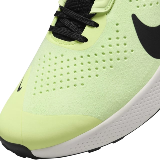 Textile and Other Materials Upper, Synthetic Sole, Green Nike Trainers, Synthetic Sole, Lace Fasten Trainers, Branded Badge On Side Of Shoe