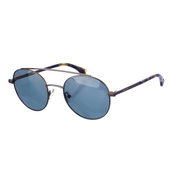 Gafas de sol Armand Basi con montura de metal.
 Color Metal-habana
 Forma ovalada.
 Lentes de color Azulado
 Patillas metalicas y acabado en acetato.
  Nombre de la marca grabado en la lente.
 Polarizada. 
 Incluye una funda de tela de protección.
Cristal antirreflejo.
Los colores reales del producto pueden variar ligeramente con respecto a los colores que muestra su monitor.
 
 Medidas  Ancho lente: 55 mm. Puente: 21 mm. Patillas: 145 mm.
 
 Limpiar las gafas con agua y jabón (neutro).
 - No utilice paños sucios o abrasivos, que puedan alterar las características de los filtros.
 - Utilice solo accesorios y repuestos originales.