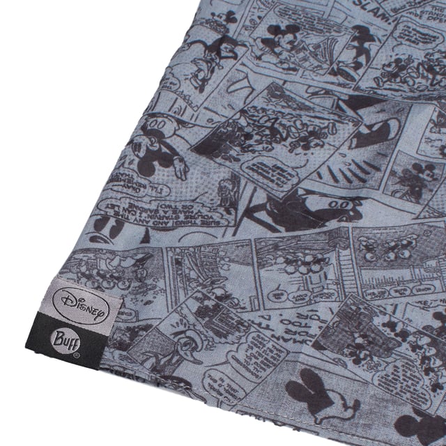 Infinity-Kragen Buff aus Polyester, entworfen, um bei jeder Gelegenheit Leichtigkeit, Funktionalität und Stil zu bieten.

 Hauptmerkmale:

 - Komplett aus weichem und widerstandsfähigem Polyester gefertigt, ideal für eine bequeme und leichte Nutzung.
 - Rohrförmiges Design mit Infinity-Hals, einfach zu tragen und zu kombinieren.
 -Unisex.
 - Elastischer Halstuch.
 - Atmungsaktives und schnell trocknendes Material, perfekt für den täglichen Gebrauch zu jeder Jahreszeit.
 - Einheitsgröße.
 - Für Erwachsene konzipiert.
 - Erhältlich in einer Vielzahl von Farben und Drucken mit dem Buff-Logo, das die Qualität der Marke hervorhebt.

 Ein vielseitiges und funktionelles Kleidungsstück, perfekt für alle, die Komfort und Design in einem einzigen Accessoire suchen.
 Maßnahmen: 46X68cm
 Komposition: 100 % Polyester
 Pflege:
- Maschinenwäsche max. bei 40 °C.
 - Vermeiden Sie die Verwendung von Weichspülern.
 - Verwenden Sie kein Bleichmittel.
 - Benutzen Sie keinen Trockner.
 - Kein Bügeln.