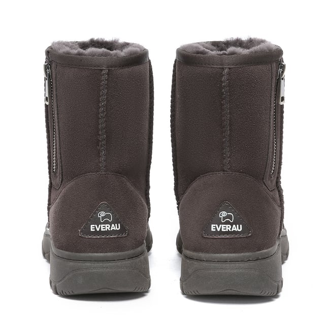 Ya sea que esté haciendo recados, haciendo una caminata de invierno o disfrutando de un día de nieve al aire libre, estas botas para exteriores Starling son las compañeras perfectas. ¡No dejes que el clima invernal te impida vivir la vida al máximo! Descripción: Parte superior de gamuza de vaca Forro cálido de lana de piel de oveja Plantilla de lana de piel de oveja suave Suela TPR Tecnologías: Agua & Parte superior resistente a las manchas Suela exterior antideslizante