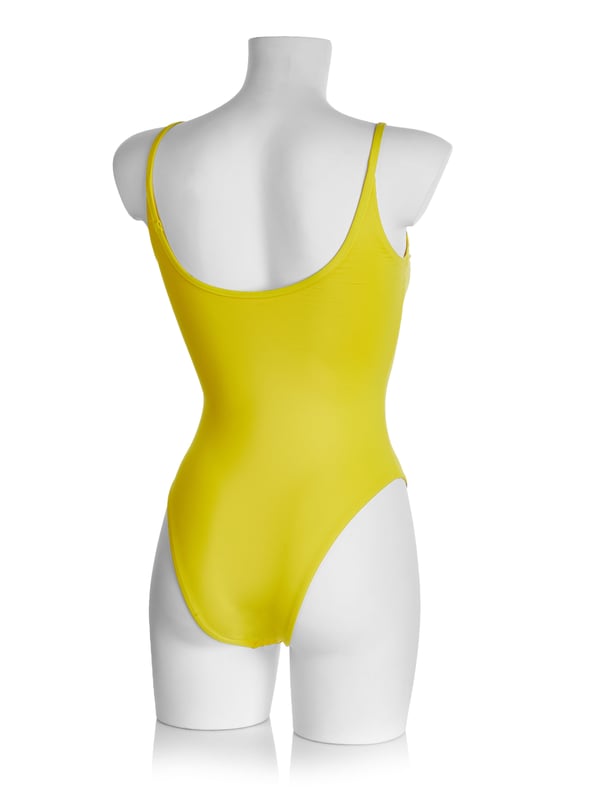 83% poliamida, 17% elastano; Traje de baño Calvin Klein Trajes de baño; Modelo: KW0KW01341ZGM; Mano de obra de alta calidad; Ajustado; Tirantes finos; Detalles del logotipo de Calvin Klein Trajes de baño