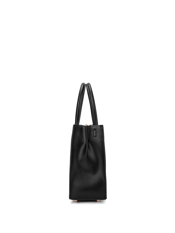 Damenhandtasche mit Reißverschluss. eine Innentasche mit Reißverschluss und zwei offene Innentaschen. fehlende Außentaschen. verstellbarer und abnehmbarer Schultergurt. Im PU-Griff. Drei Innenfächer.  Außenmaterial. Innen ungefüttert. Maße: 23x20,5x10,5 cm. Modeprodukt