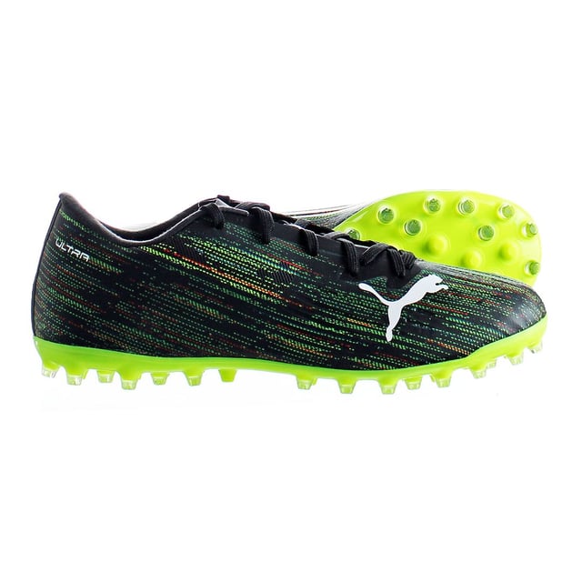 Puma Ultra es para el jugador que pone la velocidad por encima de cualquier otra cosa, utilizada por jugadores como Antoine Griezmann y Sergio Agüero
Equipado con tecnología de Matryxevo, en forma de una parte superior tejida fusionada con fibras de aramida y carbono, asegurando un bajo peso y un cierre completo.
La suela exterior SpeedUnit de PEBA ultra rápida, inspirada en la pista que se ejecuta con sus espárragos en forma de V ofrece la máxima tracción.
Bota mg para hierba natural y artificial