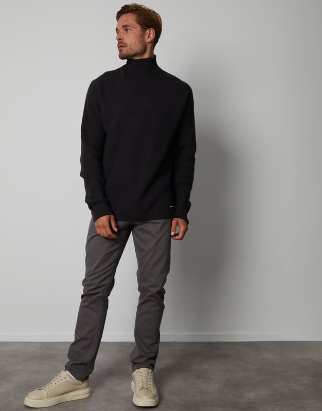 Sneaker warehouse melville on sale