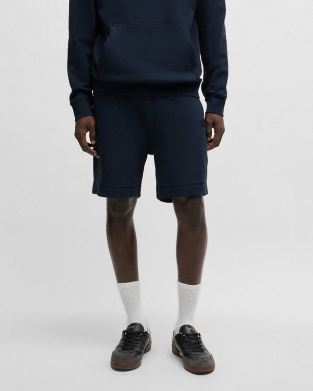Signature shorts by BOSS Menswear, crafted in soft French terry with a branded badge under the pocket.
100% Cotton
50511726
