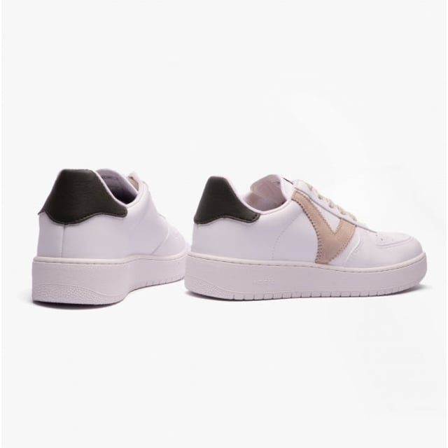 Victoria MADRID CONTRAST FAUX LEATHER Womens Trainers Taupe

 Upper Material: Faux Leather

Lining Material: Textile

Sole Material: Synthetic

Closure/Fastening: Lace-Up

Features: Lightweight,Breathable,Adjustable

Toe Shape: Round

Shoe Width: Regular

Item Weight: 1 KG

Heel Height: Flat (Under 2.5cm)

Gift Boxed: No
Product Code: 1258201/ARE
