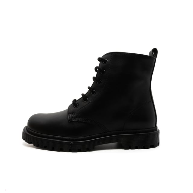 Color: Negro 100 Corte: Piel Interior: Piel Suela: Material intético Cierre: Cordones, cremallera Detalles Modelo con cierre cómodo y suela ultraligera Ajuste: Cómodo Ocasión: Tiempo libre