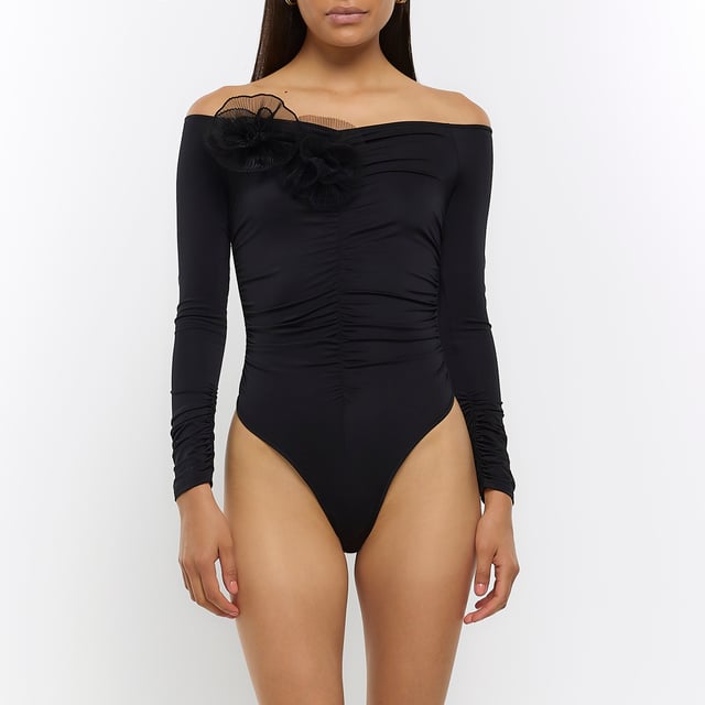 Ruched fabric, Corsage detail, Bardot neckline, Long sleeves