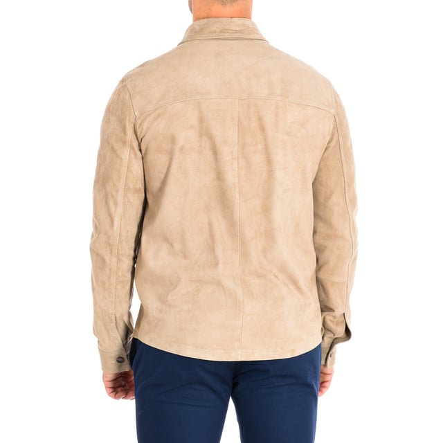 Long sleeve jacket La Martina.
 Beige
 Regular cut that adapts perfectly to any type of silhouette.
 Lapel collar.
 Main button closure.
 Embroidered logo on the front.
 Cuffs with button closure.
 Velvety fabric.
 Seams seen in tone.

 Composition: 100% Leather.

 - Wash maximum at 30ºC.
 - Iron at medium temperature, max. 110ºC.
 - Do not use a dryer.
 - Does not accept bleach.
 Composition: 100% Leather.
 Care:
- Wash maximum at 30ºC.
 - Iron at medium temperature, max. 110ºC.
 - Do not use a dryer.
 - Does not accept bleach.