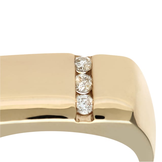 18K (750) Yellow Gold: 3.5gr; # Diamond: 0.1ct