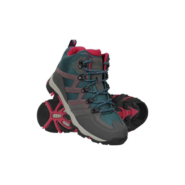 Upper: Mesh, Synthetic. Lining: Mesh. 5 Eyelets. Fabric Technology: Durable. Breathable, Cushioned Footbed, Padded Tongue, Pull Tab. Flat. Design: Logo. Sole Features: Extra Stability, Hardwearing. Fastening: Lace Up.
