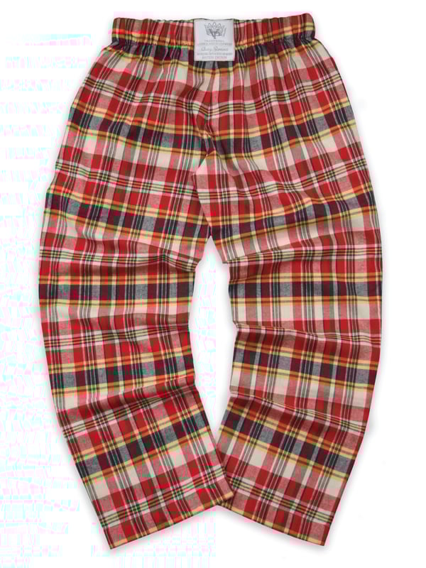 Red / Beige / Navy Brushed check unisex lounge pants by Vanilla Park
There’s nothing cosier than check nightwear in the winter. Our Pentlow pyjama trousers are made from brushed 100% cotton for a comfy, warm feel and are trimmed with navy cotton. Fully elasticated at the waist, with an adjustable front drawstring the trousers have two side pockets. Wear it with a jersey T-shirt for the perfect way to lounge or sleep when temperatures tumble.
100% Cotton
Machine Washable
Super soft luxury brushed cotton fabric
Comfortable jersey inner waistband
Unisex.