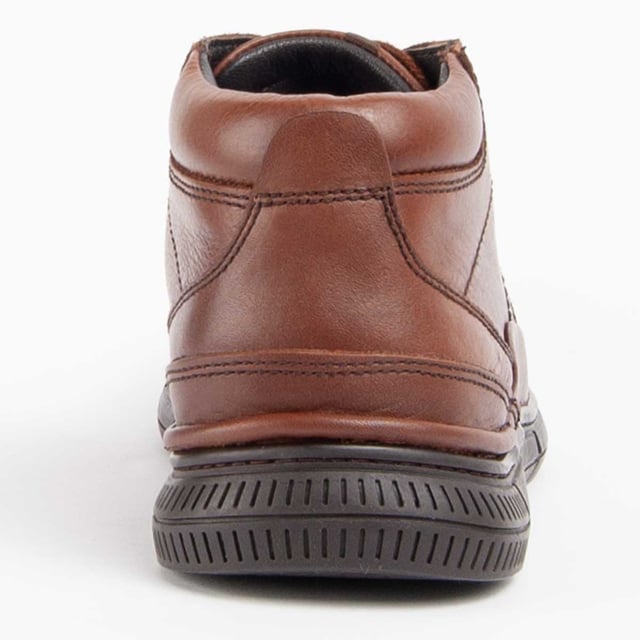 Purapiel guarantee, 10 years warranty. Men's boot. Made of 100% natural leather free of Chromium VI. Top quality materials. Non-slip rubber sole. Waterproof membrane. Padded insole. Manufactured by other brands for our brand.