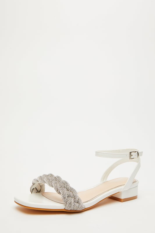 White flat sandals discount for wedding