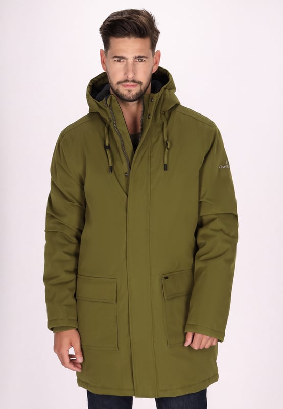 Ontdek de beste winterjas ontworpen voor lage temperaturen. Deze parka heeft een hoge kraag en een ritssluiting over de volledige lengte met drukknopen voor extra bescherming. Dankzij de verstelbare capuchon en lange mouwen zorgt hij voor warmte. Klepzakken verhogen de functionaliteit en het 5000 mm dikke waterdichte materiaal houdt je droog. Perfect voor een reis naar de bergen of een winteravontuur aan zee.  Winter parka
