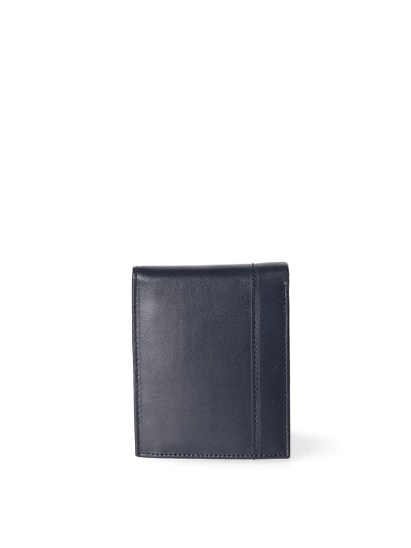 Cartera de hombre. El cierre está ausente. Los bolsillos internos son tarjeteros y porta billetes. Los bolsillos externos están ausentes. Falta la correa para el hombro. Falta el mango. Hay un compartimento interno. El material exterior es 100% Piel Auténtica. Internamente está forrado en piel auténtica. Medidas: 12,5x10x2 cm. Producto de moda