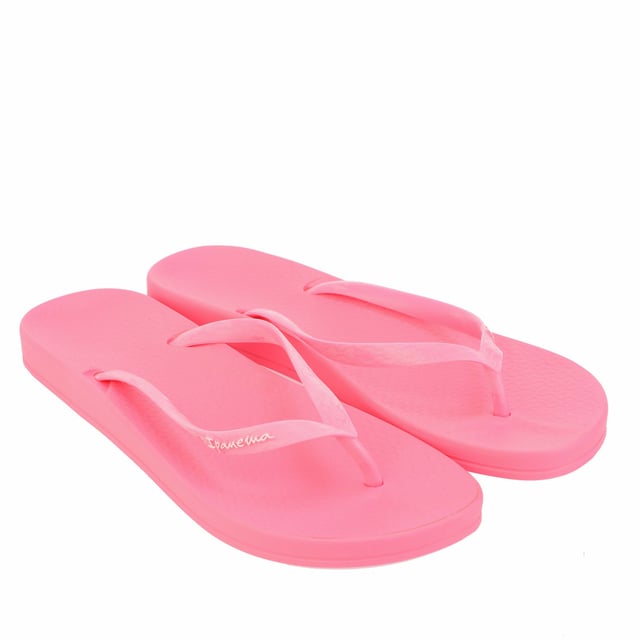 Ipanema shop beach sandals