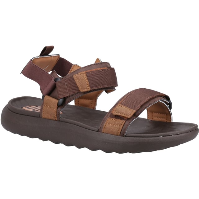 Trend on, trendsetter, in the sandal style of the moment. Carson Sandal's three stretchy and adjustable footsteps create an instant custom fit, with foam throughout for all-foot comfort.
