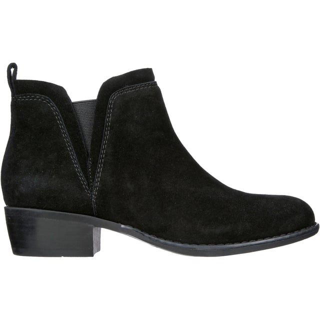 Texas Rodeo Night Boots Classic western-inspired looks and modern comfort combine in Skechers Texas - Rodeo Night. This pull-on Chelsea ankle boot features a 3M Scotchgard suede treated upper with twin gore panels and a cushioned Skechers Memory Foam insole.