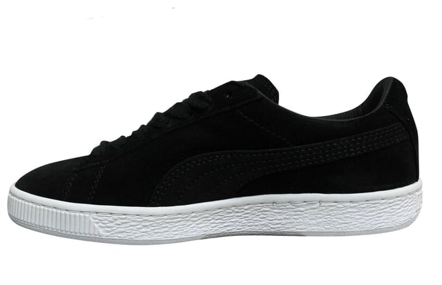 Suede classic shop metal badge sneakers
