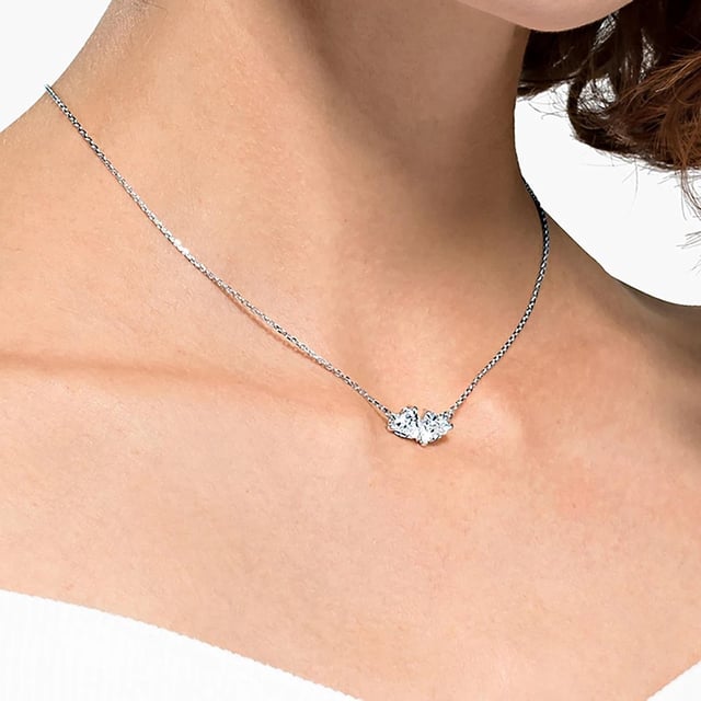 This dazzling Necklace for Women from Swarovski is the perfect gift to spoil yourself or a loved one. The Necklace is made out of Base Metal, colored Silver at Length: 38 cm weighing in at  grams. The Swarovski 'Attract Soul' Women's Base Metal Necklace - Silver 5517117 is delivered in a stunning gift box and carries a two year warranty.