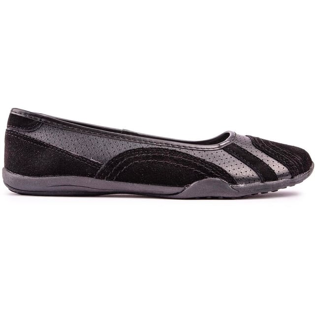 De Kate Ballerina van Soelsister is je alledaagse platte pump met een subtiel sportief randje. Het ademende leren bovenwerk en lichtgewicht. flexibele zool maakt deze vrouwelijke instapper perfect voor vele gelegenheden. comfortabele slijtage en veelzijdige looks. Deze zwarte ballerina's zijn ontworpen om een rustige styling te bieden met een tijdloze afwerking en een gebeeldhouwd silhouet.
