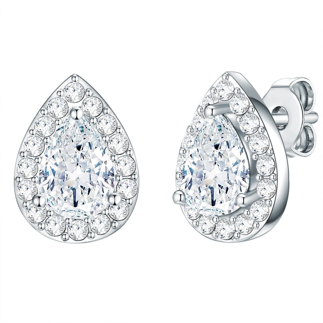 If you love glamorous jewelry in a classic design language, you will be enthusiastic about these timeless earplugs of the Rafaela Donata label. The petite drop of drops is implemented as an exclusive entourage arrangement, decorated with crystals from Swarovski®. The sparkle ear plugs are made of rhodium-plated 925 sterling silver, which not only ensures long-lasting start-up protection, but also for a particularly radiant silver gloss that perfectly underlines the cool glitter of the crystals. The practical plug-in closure ensures high comfort and quick on and off.