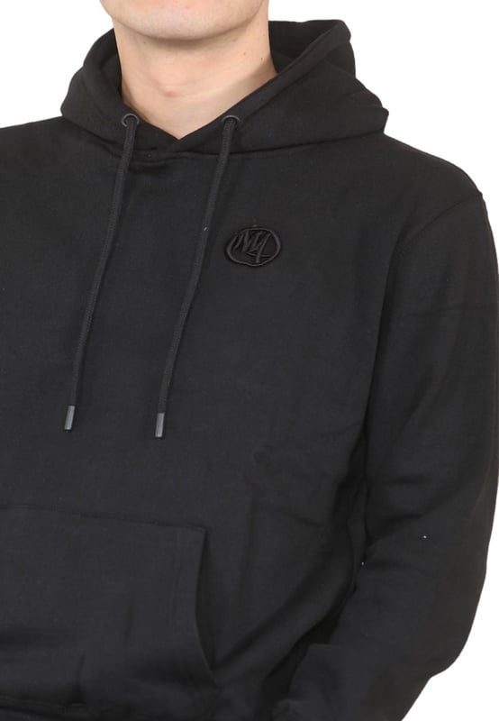 MYT Herren-Trainingsanzug mit Kapuze und Pullover. MYT-Sticklogo auf der Brust und dem linken Bein. Vlies mit gebürsteter Rückseite. Mit gerippter Taille, Bündchen und Kapuze mit Kordelzug. Kapuzenpullover mit Kängurutaschen. Slim-Fit-Jogginghose mit 2-Taschen-Design. Elastischer Bund mit Kordelzug.