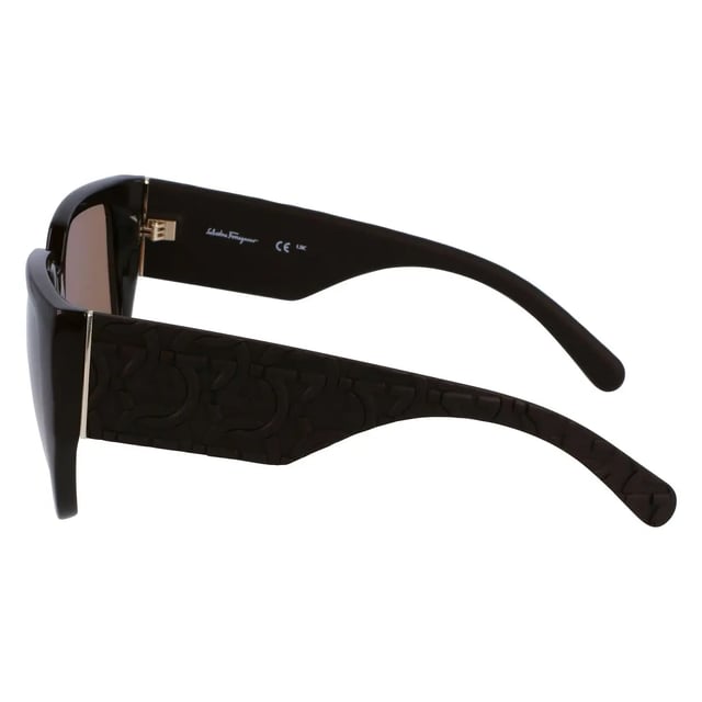 SF1088SE sunglasses with acetate frame.

 Shape and design:
 - These Salvatore Ferragamo glasses have an oversized silhouette.

 Frame Material:
 - The frame of these glasses is made of acetate, a plastic material.
 - Acetate provides durability, flexibility and a smooth finish to the frame.

 Acetate temples:
 - The temples are also made of acetate, matching the frame material.
 - The acetate on the temples makes them light and comfortable to wear.

 Brand details:
 - Salvatore Ferragamo brand engraving on the lens.
 - These design elements help to clearly identify the model as part of the Salvatore Ferragamo eyewear collection.

 Glasses:
 - The lenses are of high quality.
 - These lenses provide excellent UV protection and crisp, clear vision.
 Measures: Lens width: 57 mm. Bridge: 16 mm. Temples: 140 mm.
 Composition: Acetate
 Care:
Use a soft, clean microfiber cloth to clean your sunglasses. This type of cloth will not scratch the lenses.
 Avoid using abrasive cleaning products, detergents, alcohol or acetone, as they can damage lenses and anti-reflective treatments.
