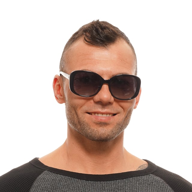 Gender: Women
Main color: Black
Extra: No extra
Frame color: Black
Frame material: Plastic
Lenses color: Grey
Lenses material: Plastic
Filter category: 3
Style: Square
Lenses effect: mirrored & gradient
Protection: 100% UVA & UVB
Lenses width: 58
Lenses height: 48
Bridge width: 17
Frame width: 148
Temples length: 140
Spring hinge: No
Shipment includes: Neutral case
Rim style: Full-Rim