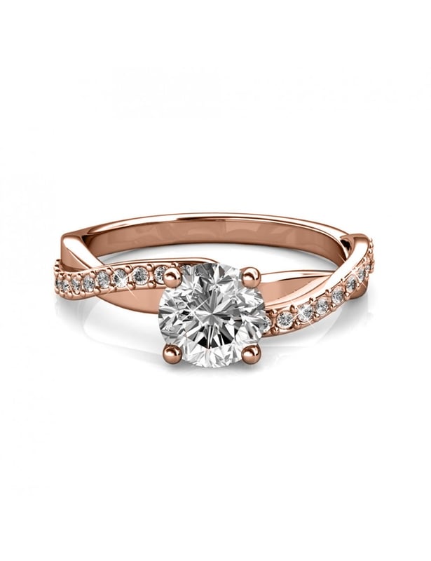 Raffinerad, elegant, vår Eleanor-ring är gjord för dig. Den består av kvalitetskristaller, låt dig förföras av den här ringen och du kommer aldrig att lämna den.