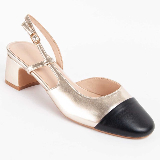 Hakschoen voor dames. Comfortabele pasvorm. Gemaakt door andere merken voor ons merk. Geschatte afmetingen: 6 cm hak.