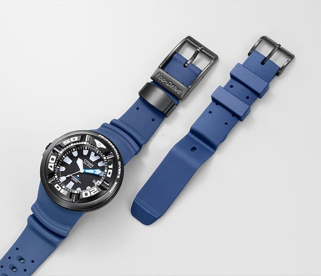 This Citizen Promaster Marine Analogue Watch for Men is the perfect timepiece to wear or to gift. It's Black 48 mm Round case combined with the comfortable Blue Plastic watch band will ensure you enjoy this stunning timepiece without any compromise. Operated by a high quality Eco-Drive movement and water resistant to 30 bars, your watch will keep ticking. This Eco-Drive watches recharges itself in any kind of light, to run forever. This Eco-Drive watch does not require any battery replacement, charging or winding to maintain constant operation This Analogue watch has a calendar function: Date , Solar Powered , Luminous Hands , Luminous Numbers and Screw Down Crown. Comes with a extension strap High quality 21 cm length and 26 mm width Blue Plastic strap with a Buckle Case diameter: 48 mm,case thickness: 18 mm, case colour: Black and dial colour: Black