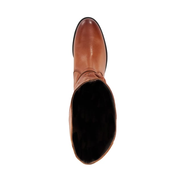 Crafted from premium leather, elevate your cold-weather collection with our Tasa mid-calf boots. Featuring a low block heel and ruched leather detailing, this style can be worn with everything from skinny jeans to tiered maxi skirts.