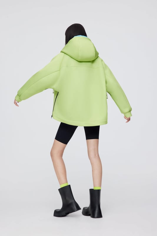 The inner lightweight jacket offers exceptional energy storage, delivering warmth, comfort, and a soft, skin-friendly feel. Its wrinkle-free outer shell adds a stylish touch, making it the perfect choice for a cozy, comforting experience on cold winter days.

HIGH QUALITY 600+ DUCK DOWN: 90% filling for optimal warmth, evenly distributed for consistent warmth.

THREE-IN-ONE: The ultimate versatile solution for any weather condition.

LIGHTWEIGHT SOFT TOUCH FABRIC: Ultra-fine yarns, light and dense for ultimate comfort and warmth.