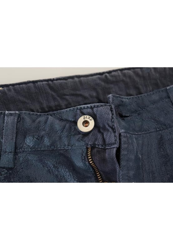 Marca: EXTE.
  Modelo: Tapered Denim.
  Color: Azul.
  Material: 98% algodon 2% elastano.
  Detalles del logotipo.
  Fabricado en Italia.