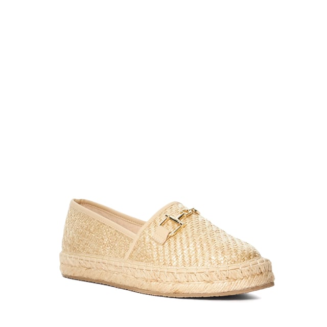 A contemporary take on a classic espadrille Gellato will complete your warm-weather wardrobe. Expertly crafted from the finest materials, and set on a versatile rubber backed sole, this round-toed silhouette is enhanced with a  snaffle logo trim that adds instant polish to casual outfits. Finished with a pull tab enabling you to slip these timeless flats on with ease.