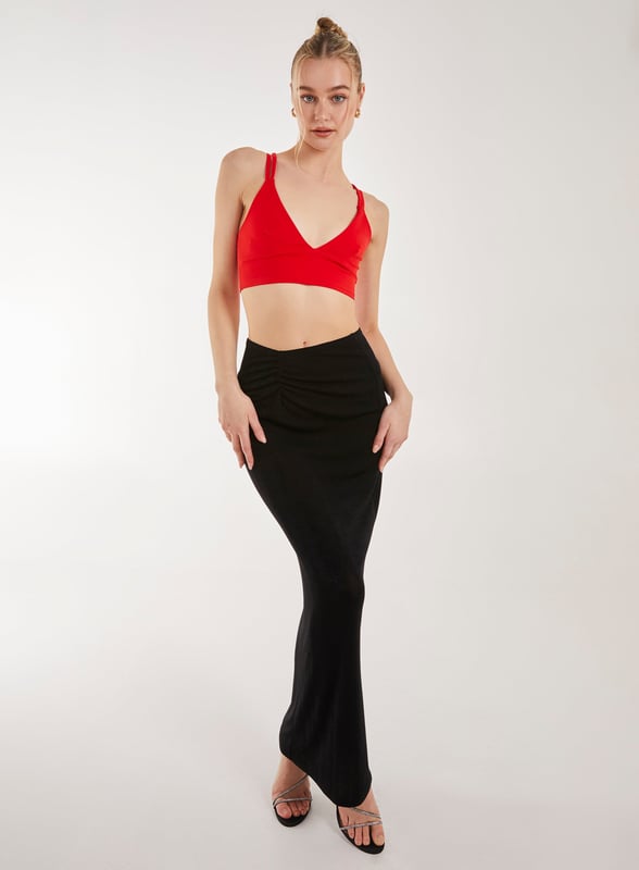 Made in the UK. Model wearing Size 8\Model height: 5'7.5/171cm.